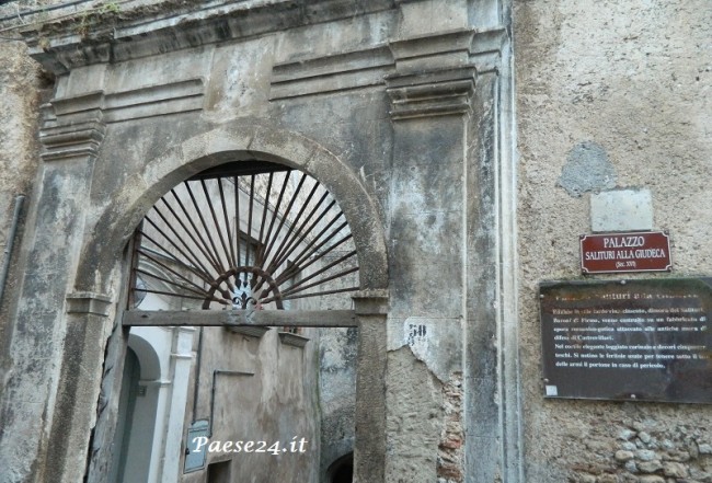 Palazzo ex-Salituri, Parrasio, Musitano e la Giudeca di Castrovillari