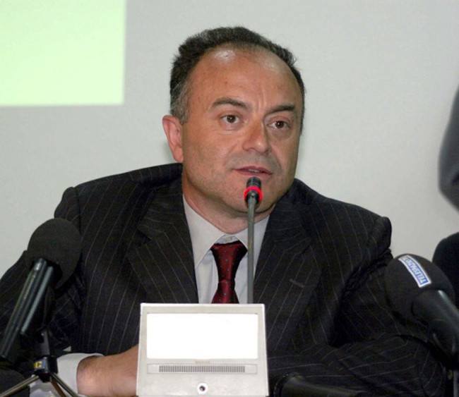 Usura e legalità. Se ne parla a Trebisacce con il magistrato antimafia Gratteri Usura e legalità. Se ne parla a Trebisacce con il magistrato antimafia Gratteri