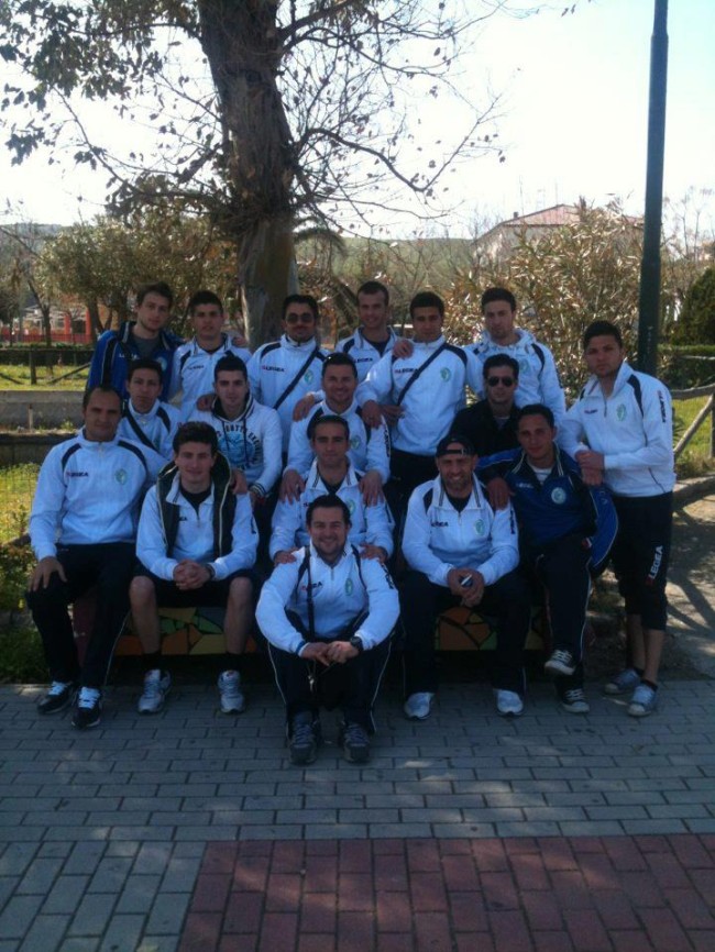 Calcio, 2^ categoria. Krosia promosso. Francavilla strapazza Trebisacce e raggiunge Cassano al 2^ posto Calcio, 2^ categoria. Krosia promosso. Francavilla strapazza Trebisacce e raggiunge Cassano al 2^ posto