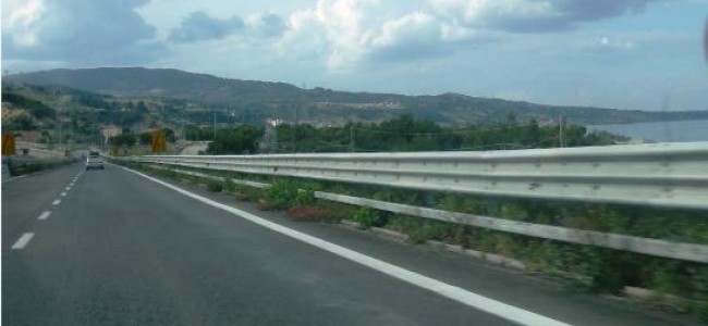 Da Sibari a Roseto, aggiudicati i lavori per ammodernamento Ss 106. Ci vorranno almeno otto anni Da Sibari a Roseto, aggiudicati i lavori per ammodernamento Ss 106. Ci vorranno almeno otto anni