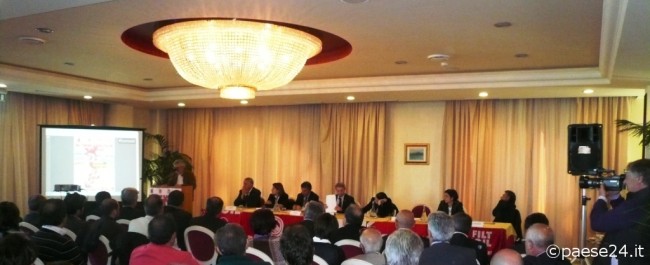 Trebisacce, lavoro e legalità. La Cgil detta le regole per la crescita del territorio Trebisacce, lavoro e legalità. La Cgil detta le regole per la crescita del territorio