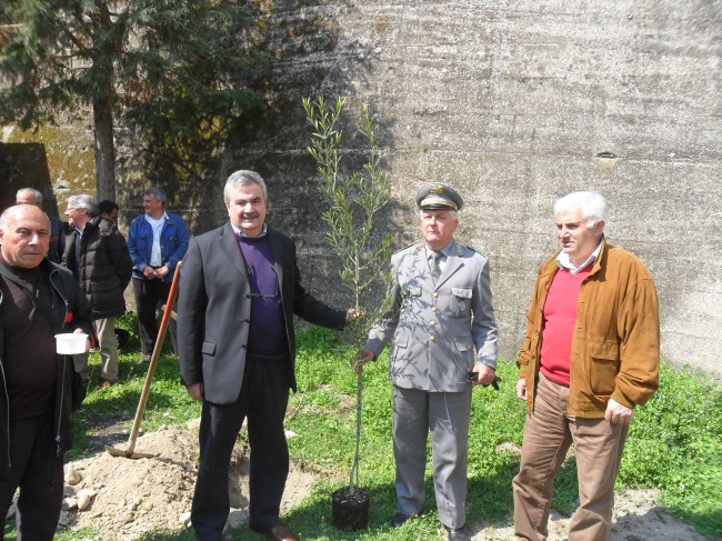 San Donato di Ninea, ritorna la “Festa dell’albero”. I bambini sorridono all’ambiente San Donato di Ninea, ritorna la “Festa dell’albero”. I bambini sorridono all’ambiente