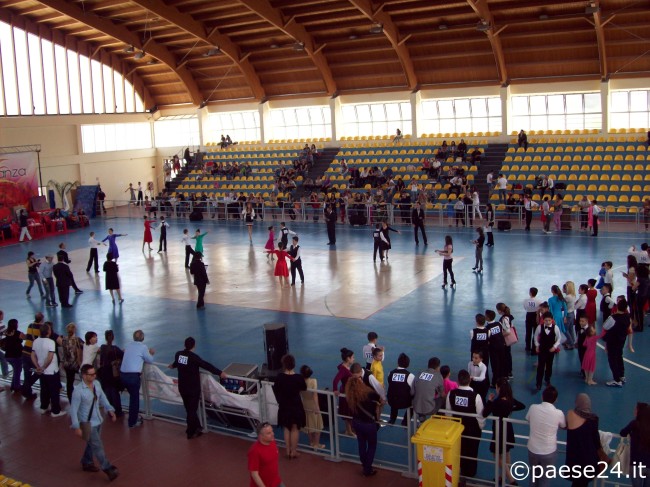 A Rossano il campionato italiano danza. In pista ballerini di tutte le età A Rossano il campionato italiano danza. In pista ballerini di tutte le età