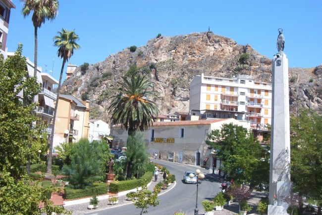 Cassano, Guerrieri nuovo segretario del Psdi Cassano, Guerrieri nuovo segretario del Psdi