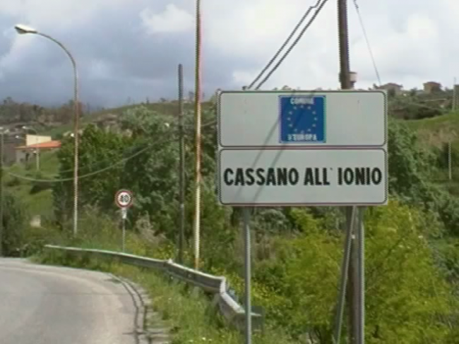 Cassano, arrestati due giovani per rapina