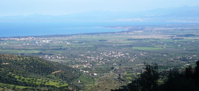 Nuova Ss 106 Alto Jonio. Opportunità di lavoro e sviluppo o danno ambientale? Nuova Ss 106 Alto Jonio. Opportunità di lavoro e sviluppo o danno ambientale?