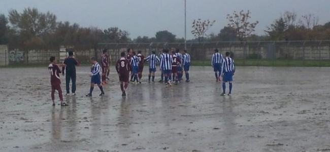 Calcio, 1^ categoria. Juvenilia Roseto-Luzzese sospesa per impraticabilità del campo (VIDEO) Calcio, 1^ categoria. Juvenilia Roseto-Luzzese sospesa per impraticabilità del campo (VIDEO)