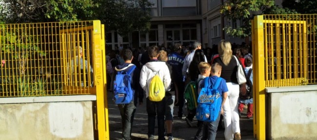 Trebisacce. I figli non vanno a scuola, genitori assolti. Ma la vicenda dovrà essere riesaminata Trebisacce. I figli non vanno a scuola, genitori assolti. Ma la vicenda dovrà essere riesaminata