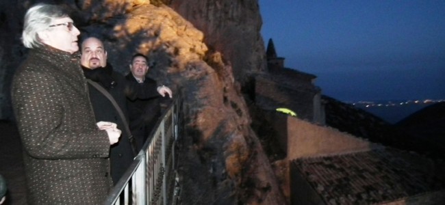 Sgarbi visita Morano e Cerchiara. Dal monastero di San Bernardino alla Madonna delle Armi Sgarbi visita Morano e Cerchiara. Dal monastero di San Bernardino alla Madonna delle Armi