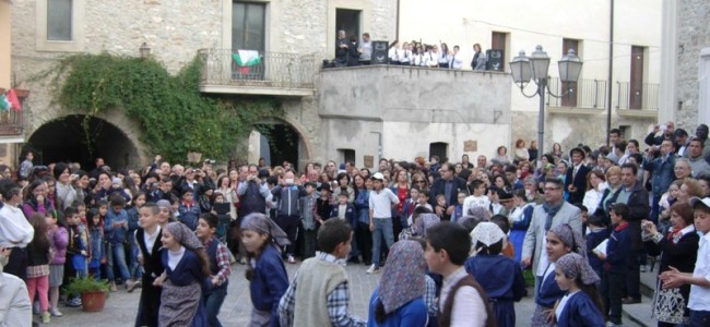 Villapiana spegne 150 candeline. Tutti in piazza per il compleanno del paese Villapiana spegne 150 candeline. Tutti in piazza per il compleanno del paese