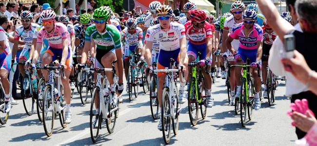 Giro d’Italia nell’Alto Jonio. Traguardo volante a Rocca Imperiale, rifornimento ad Amendolara Giro d’Italia nell’Alto Jonio. Traguardo volante a Rocca Imperiale, rifornimento ad Amendolara