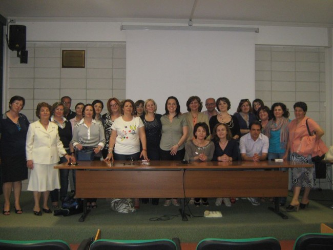 Trebisacce, nasce “Petali di rosa”. Contro la violenza su donne e bambini Trebisacce, nasce “Petali di rosa”. Contro la violenza su donne e bambini