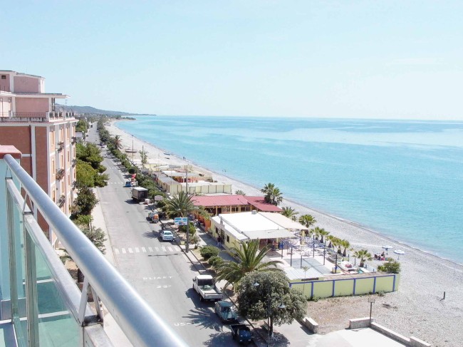 Trebisacce si prepara alla fiera Assopec sul lungomare Trebisacce si prepara alla fiera Assopec sul lungomare