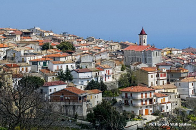 Montegiordano, la strada che conduce al paese all’attenzione del Consiglio Provinciale Montegiordano, la strada che conduce al paese all’attenzione del Consiglio Provinciale
