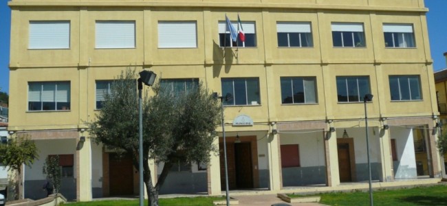 Trebisacce, Comune mette le mani nelle tasche dei cittadini. In arrivo bollette salate Trebisacce, Comune mette le mani nelle tasche dei cittadini. In arrivo bollette salate