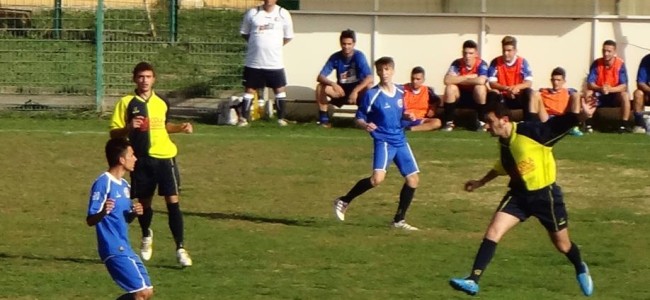 Calcio, 1^ categoria. Juvenilia Roseto vince in rimonta a Mirto. Tris del Francavilla Calcio, 1^ categoria. Juvenilia Roseto vince in rimonta a Mirto. Tris del Francavilla