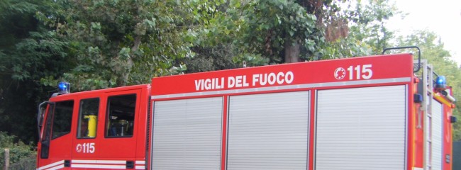 Albidona, accende fuoco per asciugarsi dalla pioggia. Anziano muore carbonizzato Albidona, accende fuoco per asciugarsi dalla pioggia. Anziano muore carbonizzato