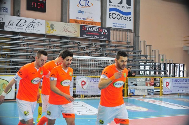 Serie A2 futsal, Corigliano batte Catania all’extra time. In semifinale sfida con l’Orte Serie A2 futsal, Corigliano batte Catania all’extra time. In semifinale sfida con l’Orte