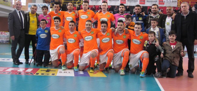 Serie A2 futsal, 2-2 del Corigliano a Catania. Semifinale playoff più vicina Serie A2 futsal, 2-2 del Corigliano a Catania. Semifinale playoff più vicina