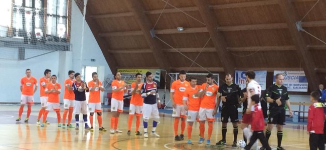 Futsal, nella semifinale playoff di A2 Corigliano ko a Orte per 3-1. Al ritorno serve l’impresa Futsal, nella semifinale playoff di A2 Corigliano ko a Orte per 3-1. Al ritorno serve l’impresa