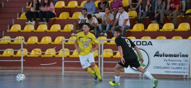 Calcio a 5, serie A2: l’Odissea 2000 Rossano non si rialza. Il Futsal Isola si impone 4-0 Calcio a 5, serie A2: l’Odissea 2000 Rossano non si rialza. Il Futsal Isola si impone 4-0