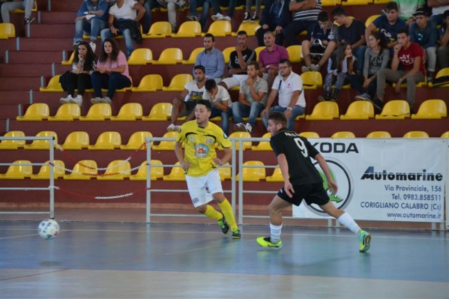 Calcio a 5, serie A2: l’Odissea 2000 Rossano non si rialza. Il Futsal Isola si impone 4-0