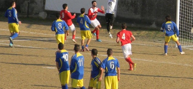 Calcio, in 2^ cat. brilla il Lattarico. Amendolara bella in trasferta. In 3^ buona la prima per Cerchiara Calcio, in 2^ cat. brilla il Lattarico. Amendolara bella in trasferta. In 3^ buona la prima per Cerchiara