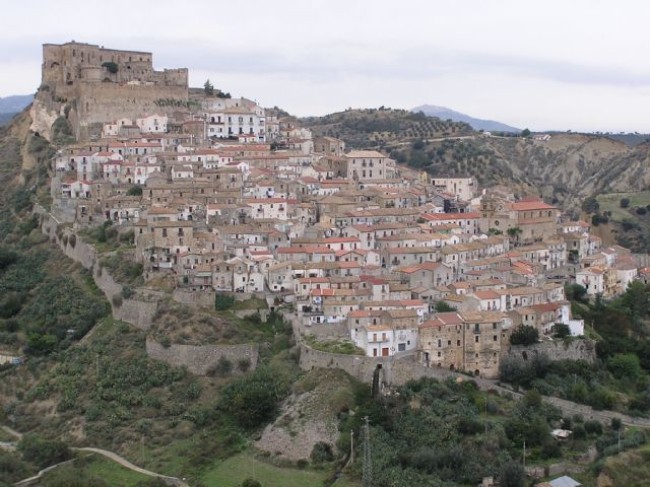 Una “Fucina delle idee” per Rocca Imperiale Una “Fucina delle idee” per Rocca Imperiale