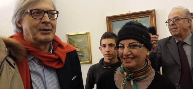 Montegiordano, Lena Gentile con Vittorio Sgarbi alla Biennale di Palermo. Per la pittrice un 2014 da incorniciare Montegiordano, Lena Gentile con Vittorio Sgarbi alla Biennale di Palermo. Per la pittrice un 2014 da incorniciare