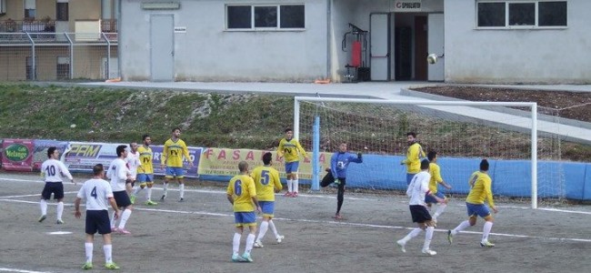 Calcio, Prima Categoria. Colpaccio del Cassano contro Schiavonea. Morano cade in casa Calcio, Prima Categoria. Colpaccio del Cassano contro Schiavonea. Morano cade in casa