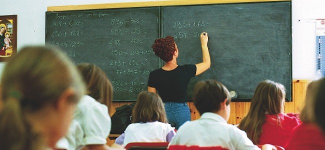 Sibari, scuola e famiglia. Lo sfogo di una maestra: «E’ emergenza educativa» Sibari, scuola e famiglia. Lo sfogo di una maestra: «E’ emergenza educativa»