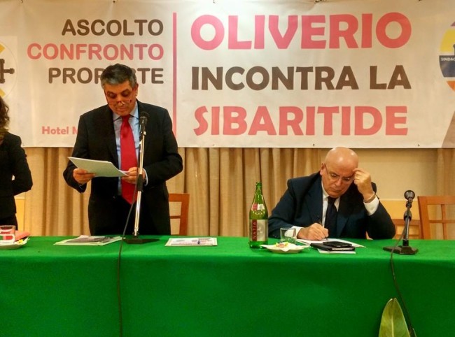 Oliverio fa tappa a Sibari: “Entro l’anno i cantieri per il nuovo ospedale” Oliverio fa tappa a Sibari: “Entro l’anno i cantieri per il nuovo ospedale”