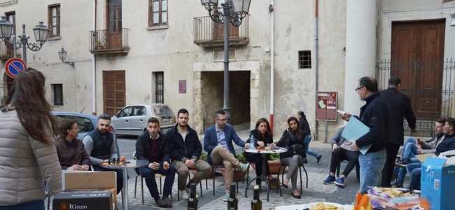 Gli assaggiatori di olio dell’Alberghiero di Cariati Gli assaggiatori di olio dell’Alberghiero di Cariati