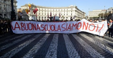 Scuola in piazza anche nello Jonio-Pollino Scuola in piazza anche nello Jonio-Pollino