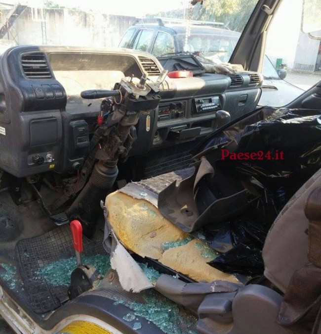 Amendolara, notte da vandali al depuratore. Danneggiati anche mezzi comunali Amendolara, notte da vandali al depuratore. Danneggiati anche mezzi comunali