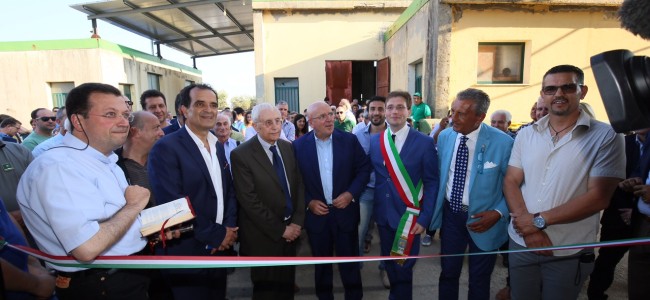 Rifiuti, a Zagarise inaugurata la prima compostiera meccanica della Calabria Rifiuti, a Zagarise inaugurata la prima compostiera meccanica della Calabria