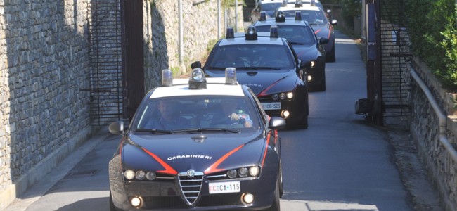 Arresti di ‘ndrangheta ad Acri tra estorsione e corruzione. Indagato ex assessore regionale Arresti di ‘ndrangheta ad Acri tra estorsione e corruzione. Indagato ex assessore regionale