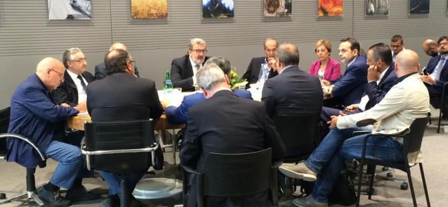 Presidenti Regioni del Sud promuoveranno referendum no Triv Presidenti Regioni del Sud promuoveranno referendum no Triv