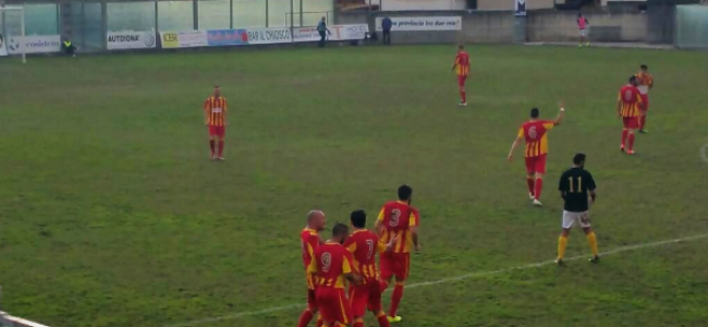 Calcio, Eccellenza. Pareggi per Castrovillari e Trebisacce che si fanno rimontare Calcio, Eccellenza. Pareggi per Castrovillari e Trebisacce che si fanno rimontare