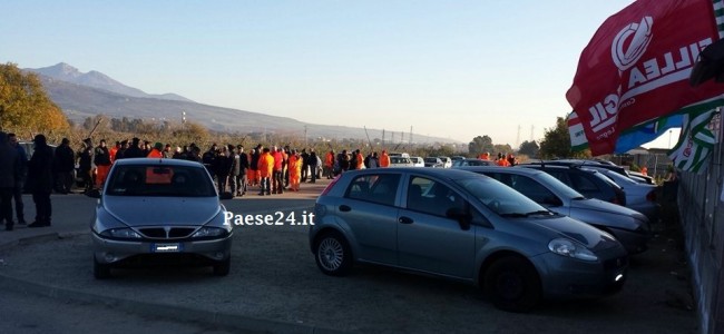 Niente salario, lavoratori in sciopero sul cantiere della Ss 534 “Firmo-Sibari” Niente salario, lavoratori in sciopero sul cantiere della Ss 534 “Firmo-Sibari”