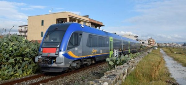 Da Sibari a Catanzaro Lido, Trenitalia consegna il nuovo treno “Swing” Da Sibari a Catanzaro Lido, Trenitalia consegna il nuovo treno “Swing”