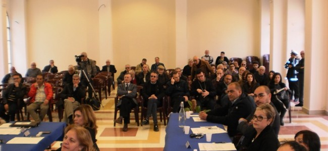 Castrovillari. Civiche: «In Consiglio negato dibattito democratico su trivellazioni» Castrovillari. Civiche: «In Consiglio negato dibattito democratico su trivellazioni»
