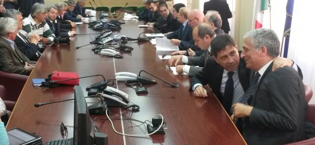 Ospedale Sibaritide. Firmato protocollo legalità, apertura cantieri entro agosto Ospedale Sibaritide. Firmato protocollo legalità, apertura cantieri entro agosto