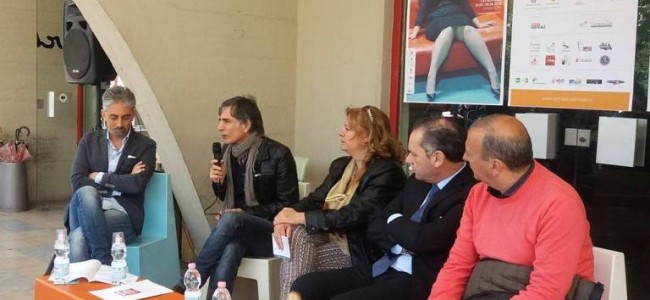 Castrovillari, presentata “Primavera dei Teatri”. «Sarà una festa» Castrovillari, presentata “Primavera dei Teatri”. «Sarà una festa»
