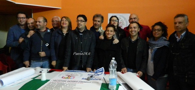 Amendolara, Ciminelli presenta la lista per riconferma. Sette volti nuovi, quattro donne Amendolara, Ciminelli presenta la lista per riconferma. Sette volti nuovi, quattro donne