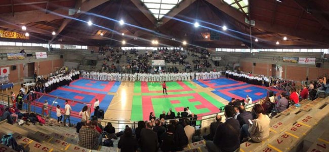 Karate, exploit società calabresi a campionato Centro Sud. Per Cassano dieci medaglie Karate, exploit società calabresi a campionato Centro Sud. Per Cassano dieci medaglie