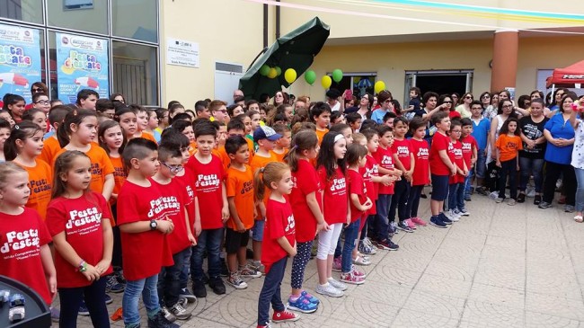 Rossano, bambini festeggiano l’estate con divertimento e solidarietà