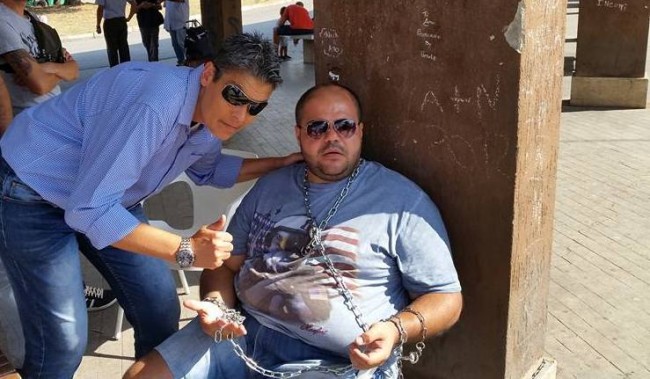 Castrovillari, autista licenziato ancora in catene nel silenzio delle istituzioni