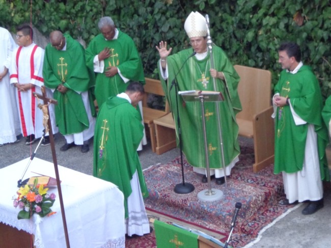 Trebisacce, la comunità accoglie nuovo giovane sacerdote Trebisacce, la comunità accoglie nuovo giovane sacerdote