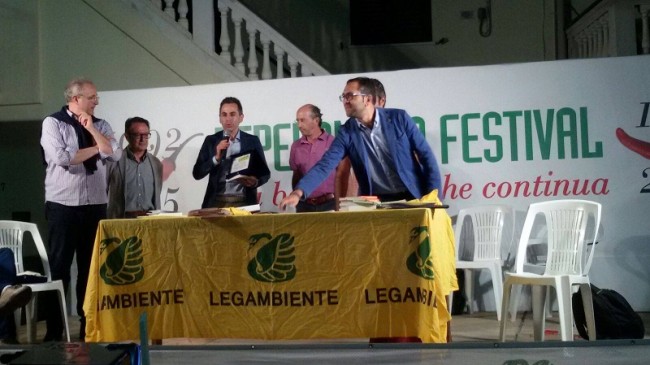 Legambiente premia sindaco di San Lorenzo Bellizzi per aver puntato sulle fonti rinnovabili Legambiente premia sindaco di San Lorenzo Bellizzi per aver puntato sulle fonti rinnovabili